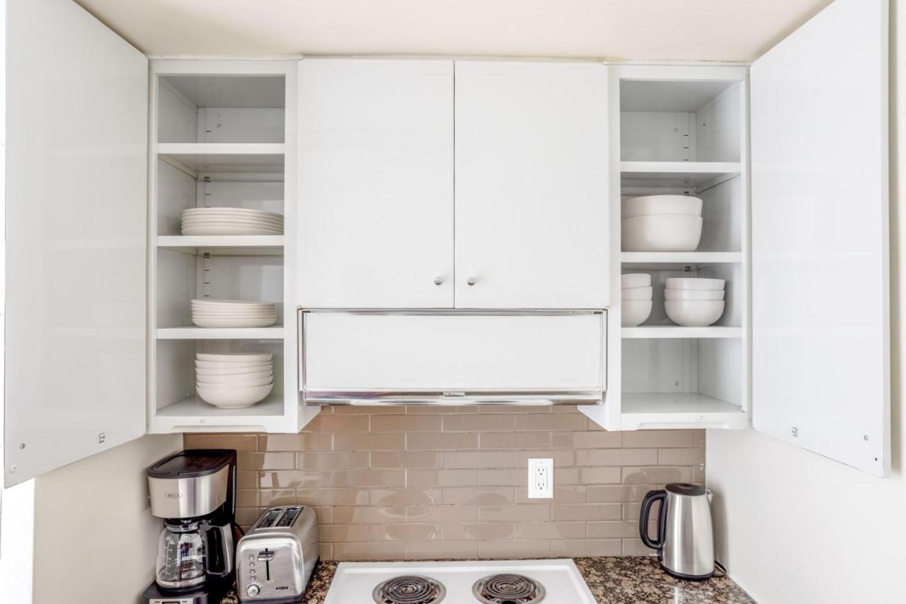 Back Bay Studio W Wd Nr Newbury St Bos-726 Boston